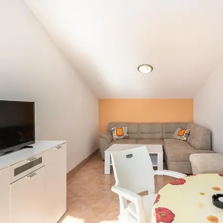 1 Bedroom Cozy In * Jadranovo